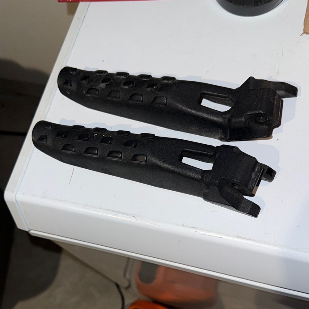 Black can am Ryker foot pegs
